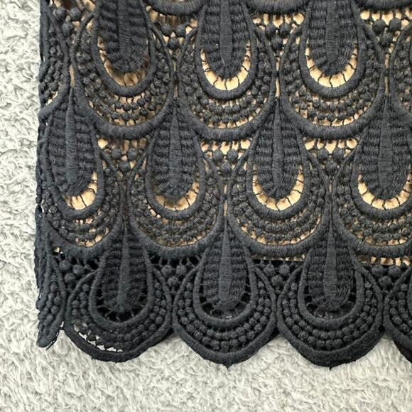 Ann Taylor Size‎ 4 Skirt Black Crochet Skirt Scalloped Bottom Zip Lined Romantic - Picture 4 of 11